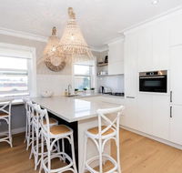 BONDI BREEZE-hosted byL'Abode Accommodation - Holiday Adelaide