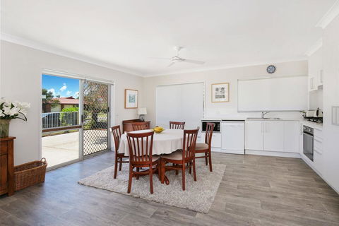 Booker Pde 34, Unit 2 - Pet Friendly - - Holiday Adelaide 1
