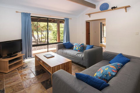 Bottlebrush - Holiday Adelaide 3