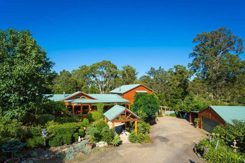 Bourndaroo Lodge - Holiday Adelaide 0
