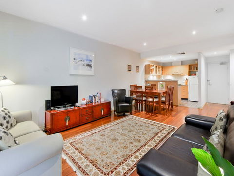 Boutique Stays - River Boulevard, Richmond Apartment - Holiday Adelaide 3