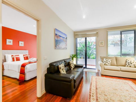 Boutique Stays - River Boulevard, Richmond Apartment - Holiday Adelaide 0