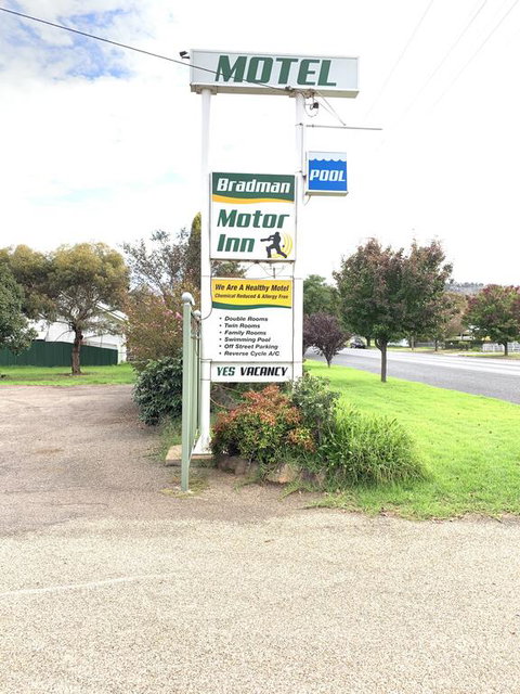 Bradman Motor Inn - Holiday Adelaide 3