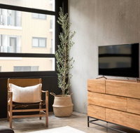 BRAND NEW BOUTIQUE WAREHOUSE 2BR APT KING BEDS KINGSTON in CANBERRA - Holiday Adelaide
