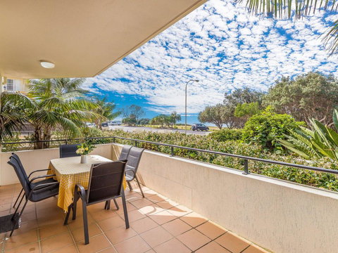 Breakers Block 1 Unit 1- Pool In Complex - Across The Road From The Beach - Holiday Adelaide 3