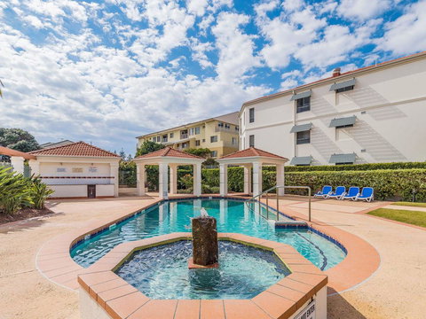 Breakers Block 1 Unit 1- Pool In Complex - Across The Road From The Beach - Holiday Adelaide 0