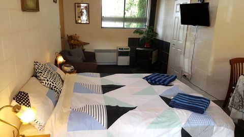 Bri's Place - Holiday Adelaide 0