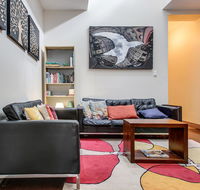 Bright and airy home tucked away in funky Newtown - Holiday Adelaide