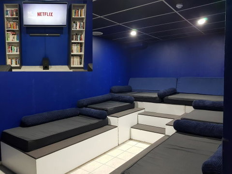 Brisbane Backpackers Resort - Holiday Adelaide 1