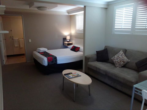 Brisbane Street Studios - Holiday Adelaide 2