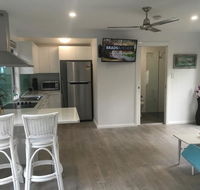 Brodie Beach Bungalow - Holiday Adelaide