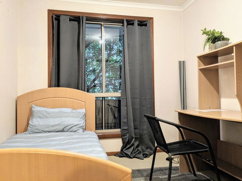 Budget Clayton Homestay - Holiday Adelaide 0