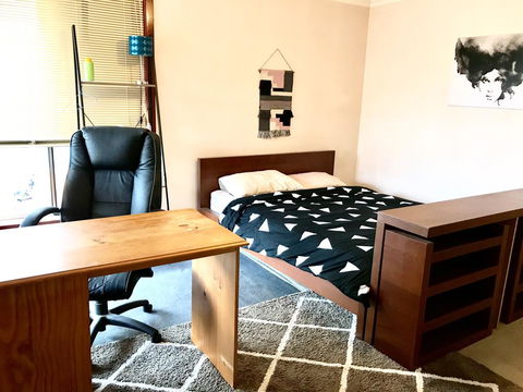 Budget Clayton Homestay - Holiday Adelaide 2