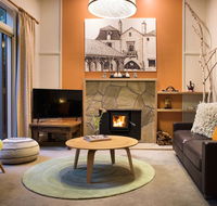 Burrall Lodge - Holiday Adelaide