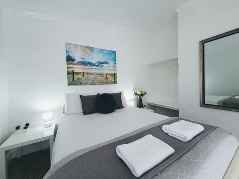 Busselton Holiday Units - Holiday Adelaide 0