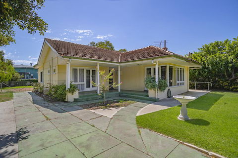 Busselton River Cottage - Holiday Adelaide 0