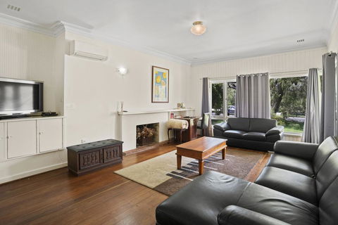 Busselton River Cottage - Holiday Adelaide 2