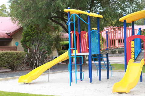 Busselton Villas And Caravan Park - Holiday Adelaide 3