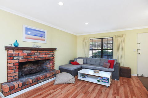 By The Beach - 30 Jetty Road - Holiday Adelaide 3