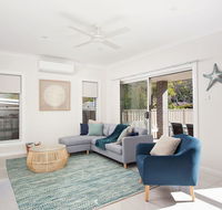 C A L M at beautiful Shoal Bay - Holiday Adelaide