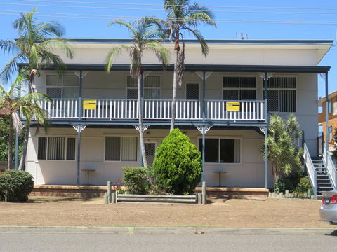 Cabenay 3 - VIEWS ACROSS THE PARK - Holiday Adelaide 0