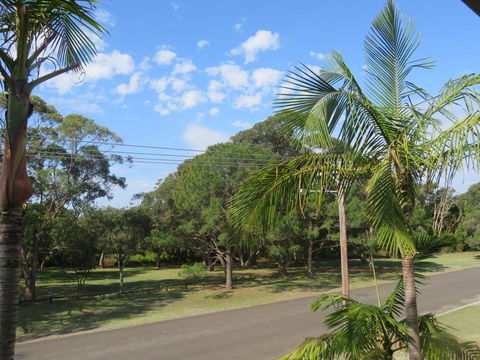 Cabenay 3 - VIEWS ACROSS THE PARK - Holiday Adelaide 2