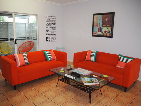 Cairns Sharehouse Apartment - Holiday Adelaide 3