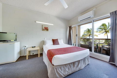 Camelot Motel - Holiday Adelaide 2