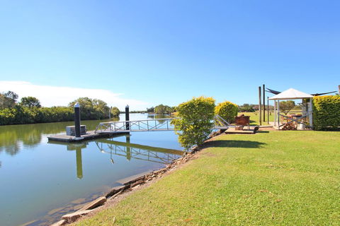 Campbell 7 - Large Queenslander On Maroochy River - Holiday Adelaide 2