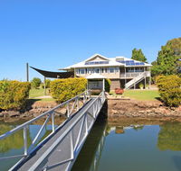Campbell 7 - Large Queenslander on Maroochy River - Holiday Adelaide