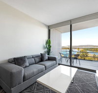 Canberra Luxury Apartment 5 - Holiday Adelaide
