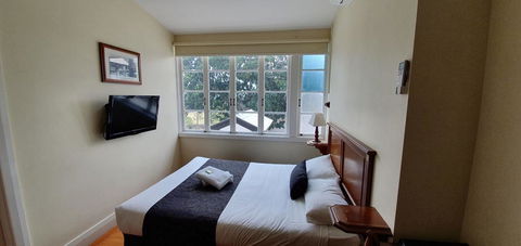 Canungra Hotel - Holiday Adelaide 2