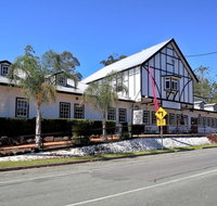 Canungra Hotel - Holiday Adelaide