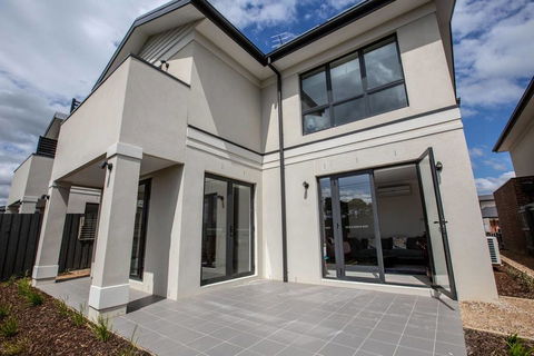 Captivating Large 4BR@Narre Warren - Holiday Adelaide 2