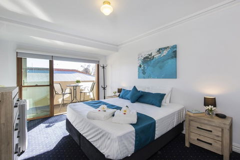 Carrington Charm - CBD - WiFi - Parking - Holiday Adelaide 0