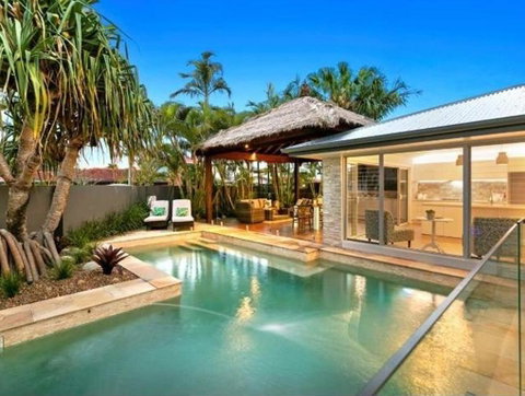 Carrothool 29 - 6 BDRM Canal Home With Pool - Holiday Adelaide 0