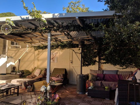 Casa De Sapo A Room In House With A Private Garden - Holiday Adelaide 1