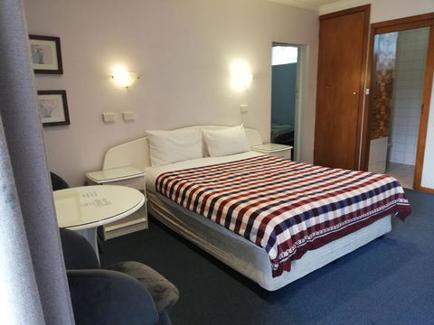 Casey On Princes Motel - Holiday Adelaide 3