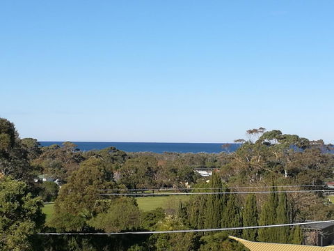 Castle Stay At Lakes Entrance - Holiday Adelaide 1
