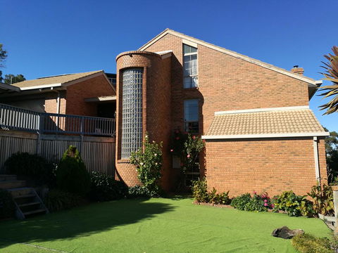 Castle Stay At Lakes Entrance - Holiday Adelaide 0