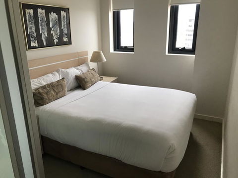 CBD Penthouse View Apartment - Holiday Adelaide 3