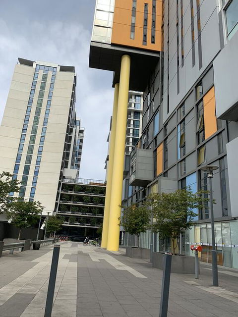 CBD Sky View Apartment - Holiday Adelaide 1
