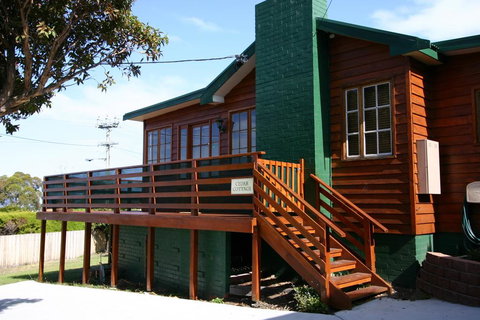 Cedar Cottages Blackmans Bay - Holiday Adelaide 0