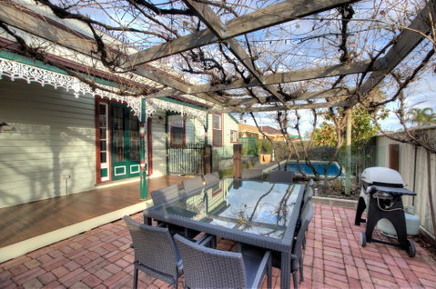 Central Charm - Holiday Adelaide 0