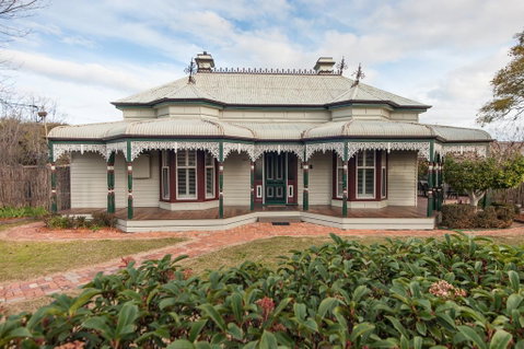 Central Charm - Holiday Adelaide 1