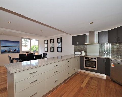 Central South Terrace Apartment - Holiday Adelaide 1