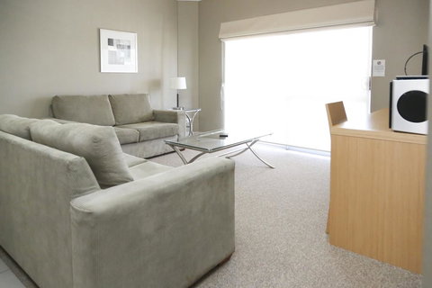 Centrepoint Apartments Griffith - Holiday Adelaide 3