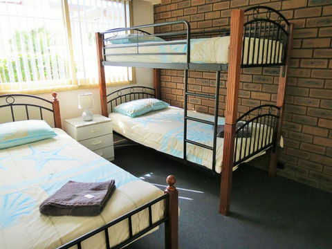 Chapman Court - Holiday Adelaide 1