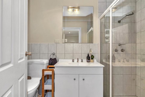 Character Home - Easy Tram To City - Holiday Adelaide 2