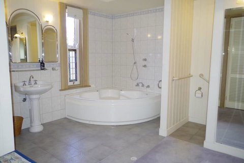 Charlottes Cottage - Holiday Adelaide 1